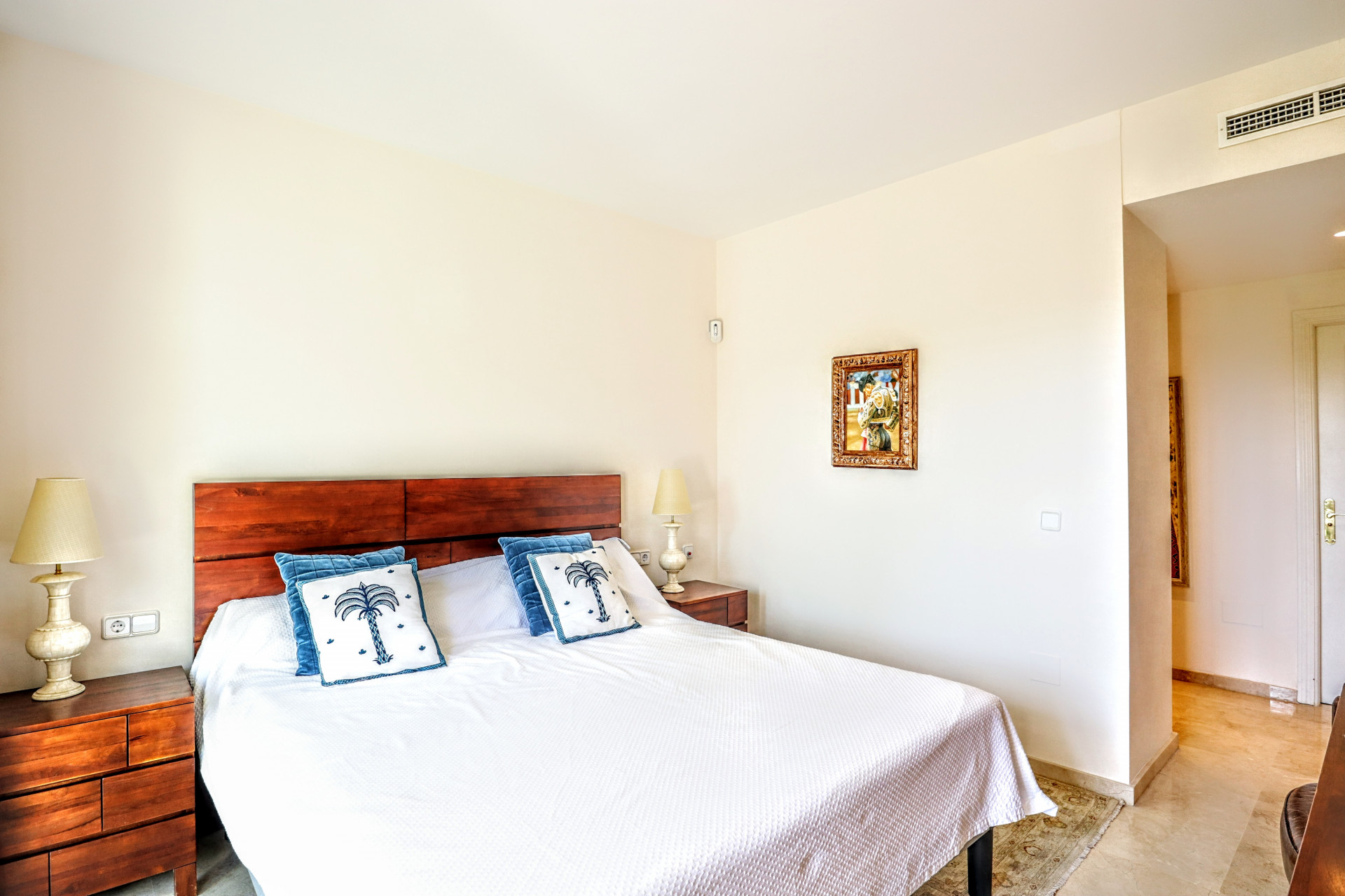 Semi Detached House Marbella Golden Mile RT-04