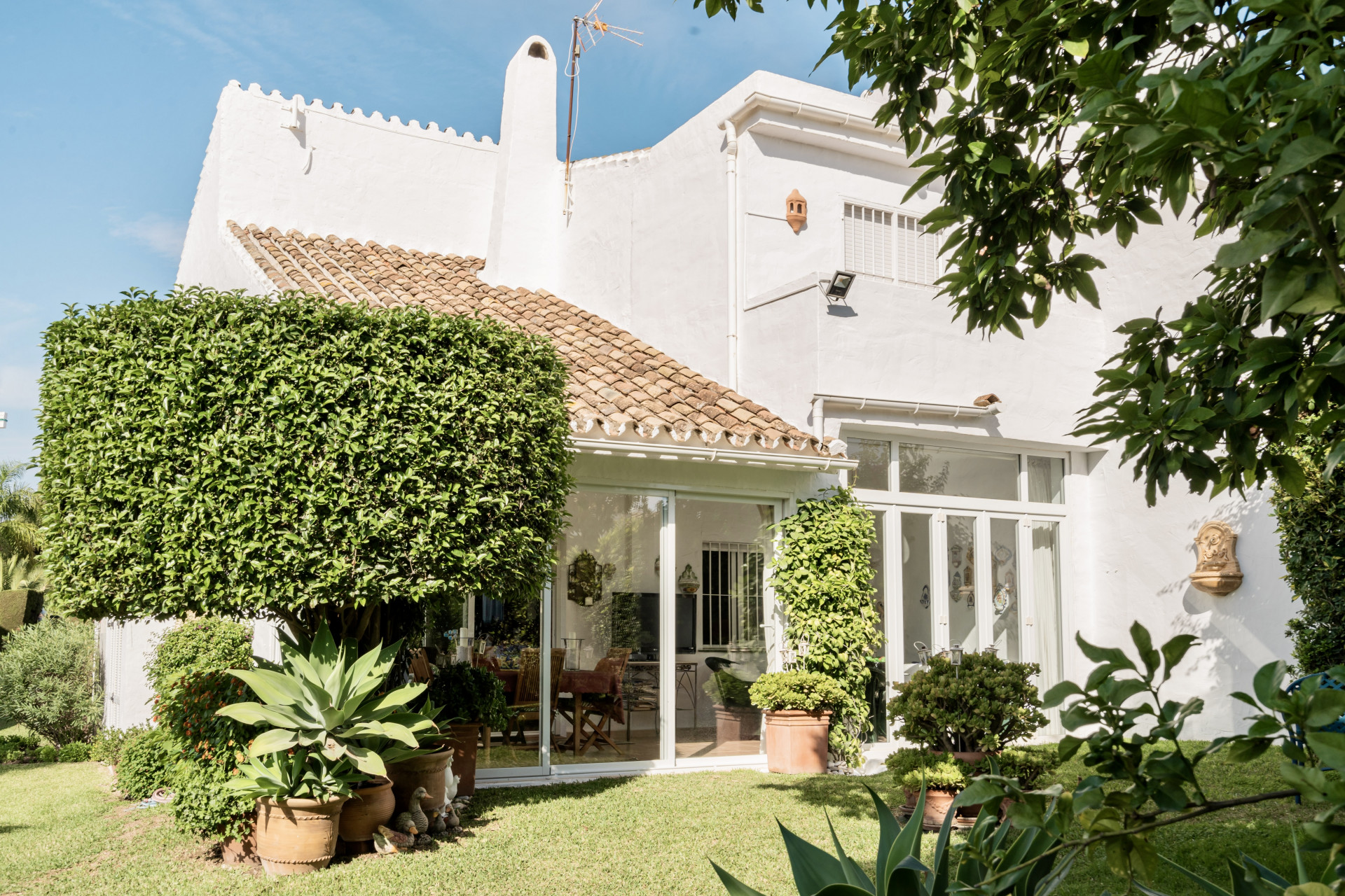 Haus zum Verkauf in Nueva Andalucia, Costa del Sol