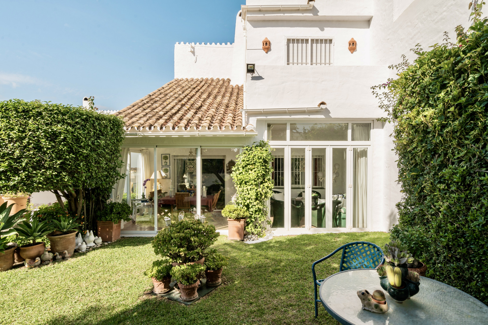 Haus zum Verkauf in Nueva Andalucia, Costa del Sol