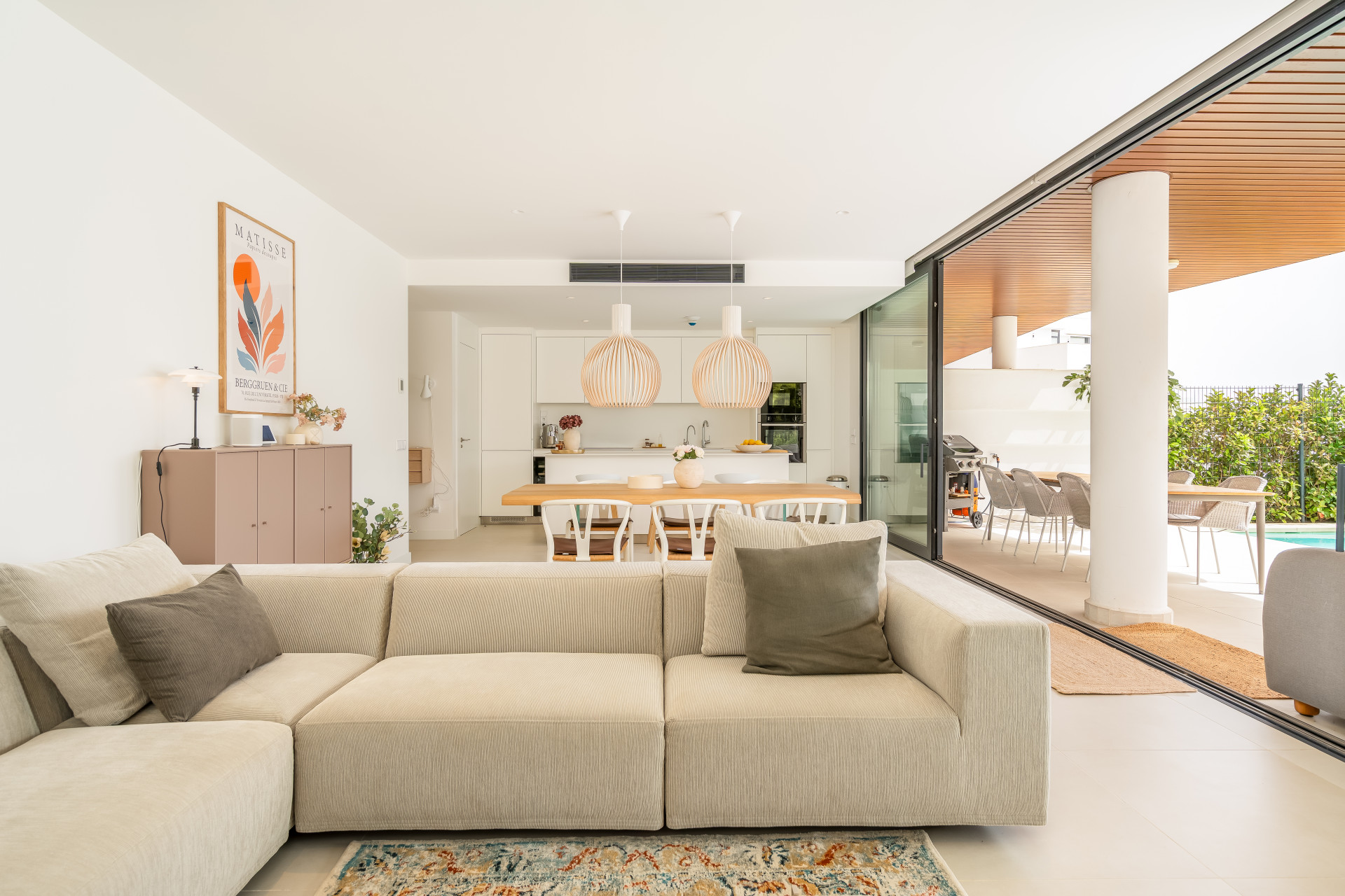 Modernes 3-Schlafzimmer-Apartment im Erdgeschoss mit privatem Pool in Higuerón West