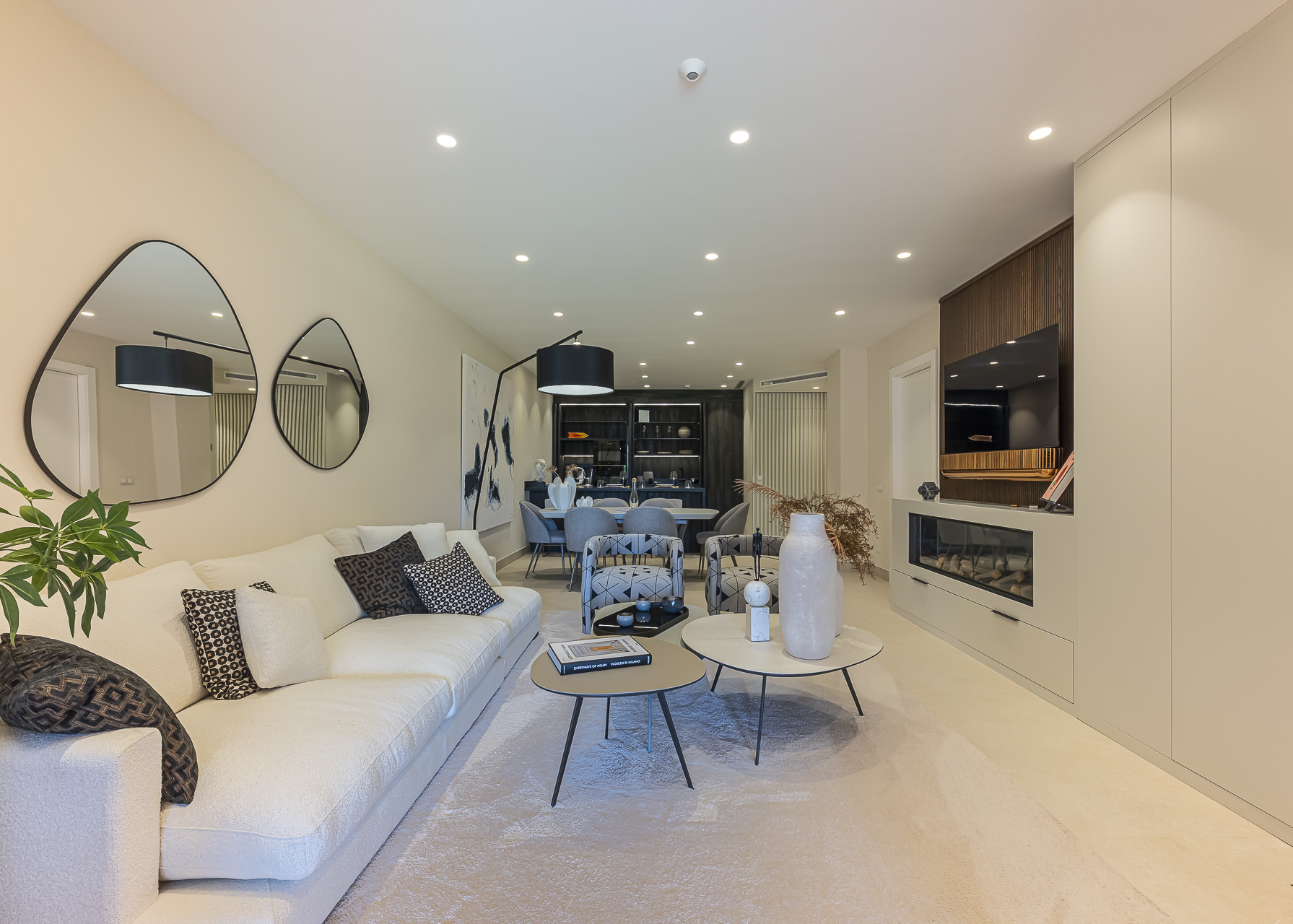 Exklusives, komplett renoviertes Erdgeschossapartment – Luxus pur in erster Strandlinie