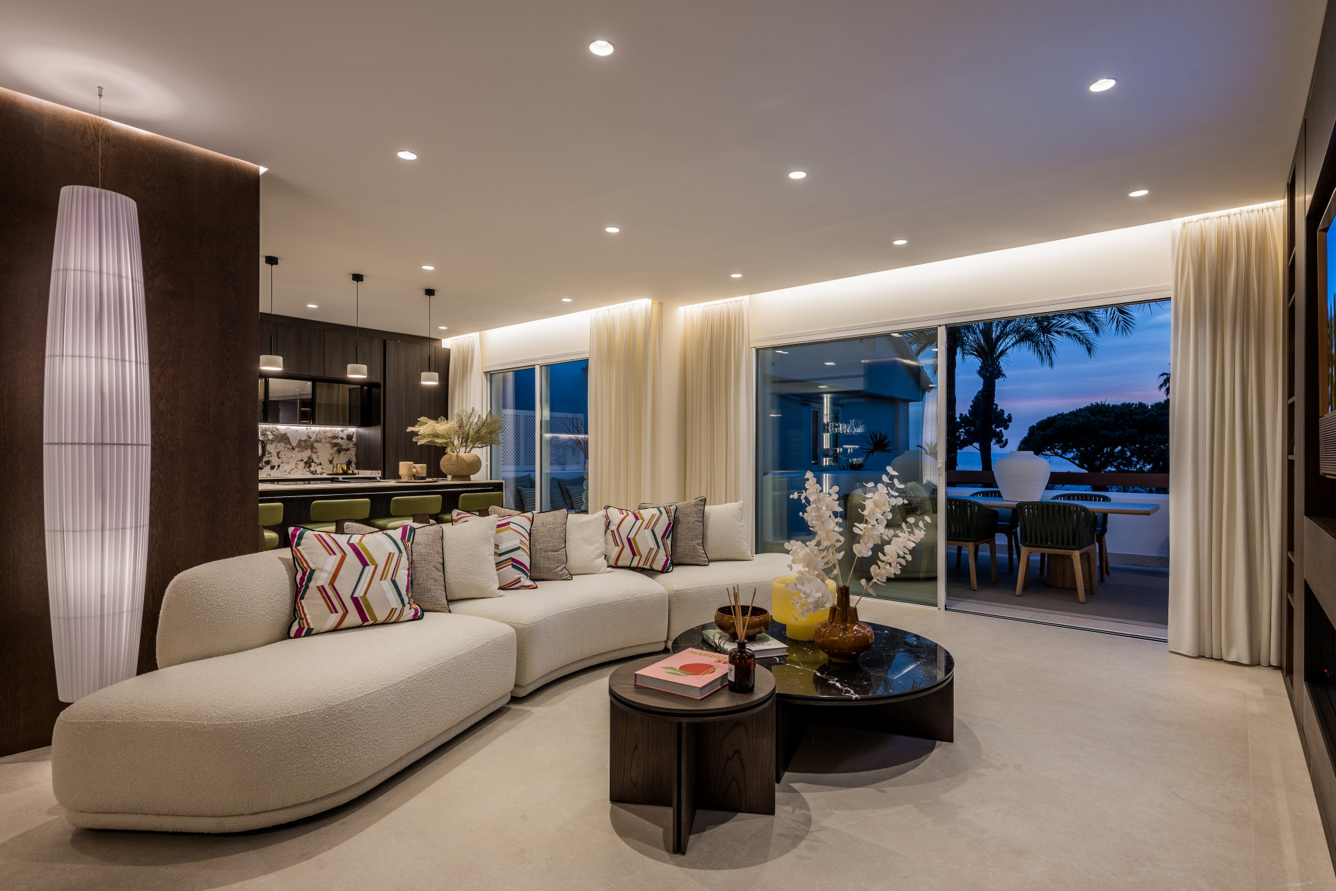 Exklusives, komplett renoviertes Apartment in Palm Beach – Mediterraner Luxus direkt am Meer