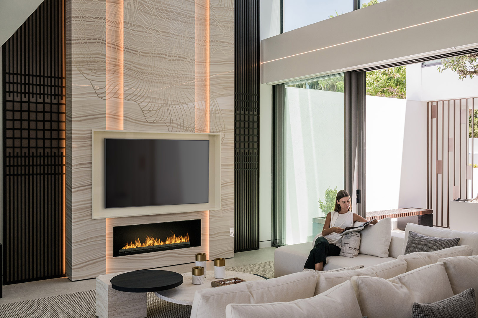 Moderne Vier-Level Villa mit privatem Dachpool in Marbellas Goldene Meile