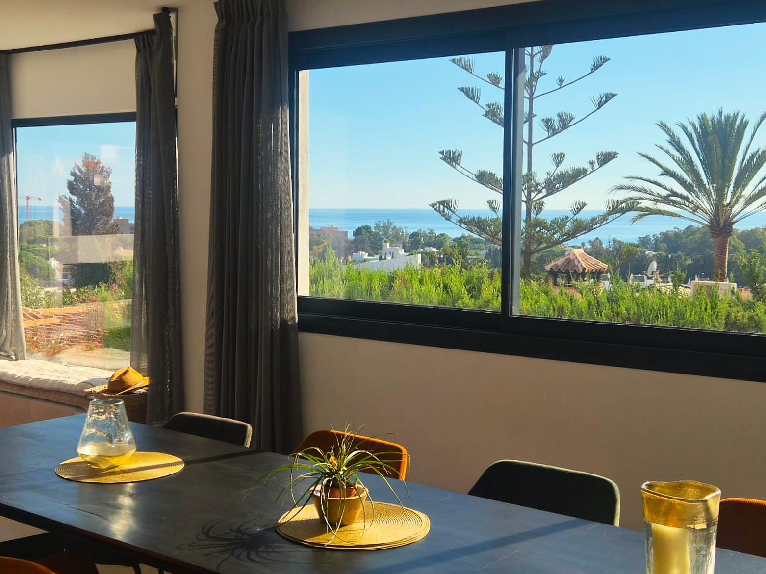 Elegante Villa in Elviria, Marbella – Süd-Ausrichtung mit Meerblick