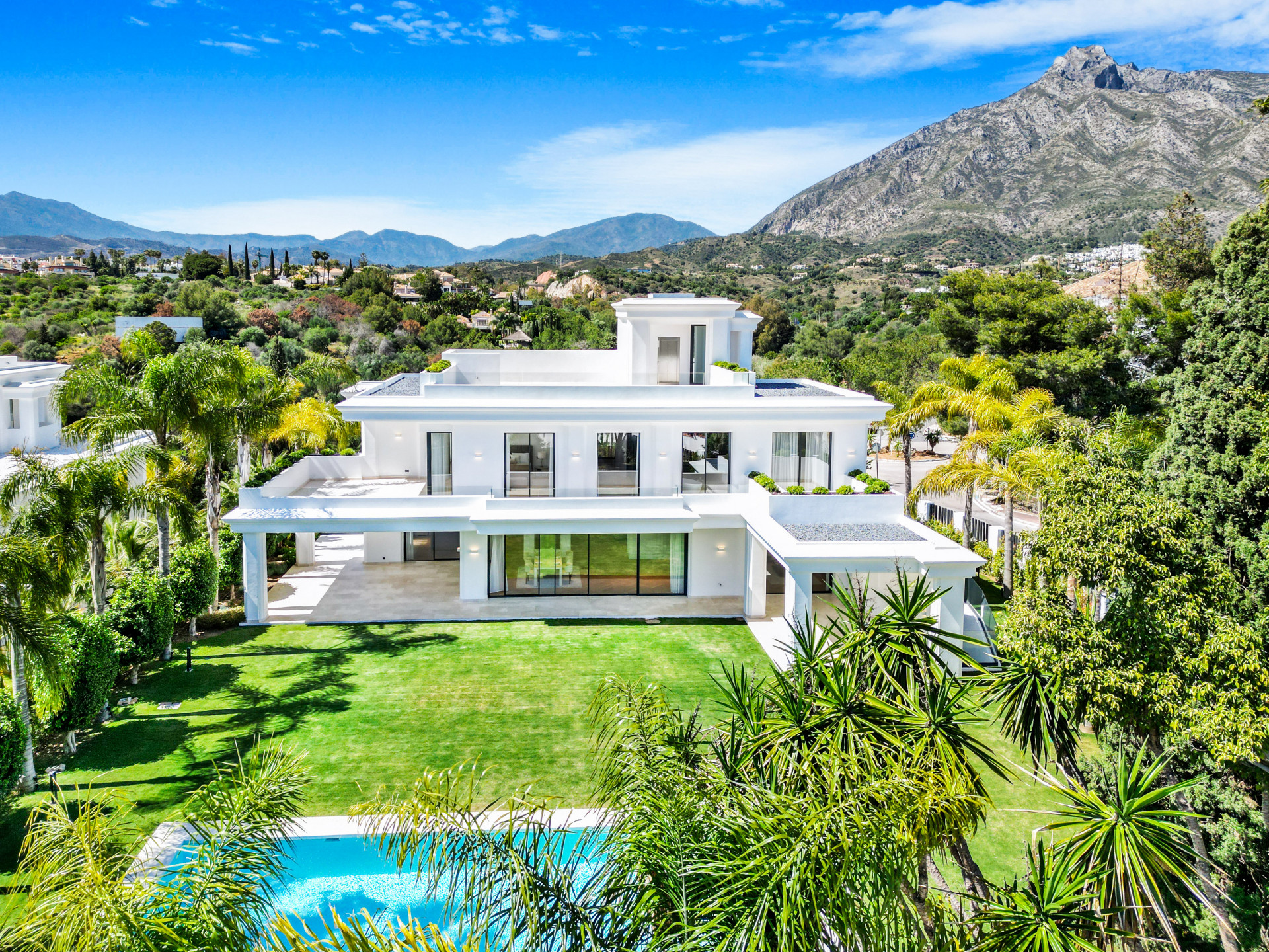 Luxuriöse Villa in der exklusiven Urbanisation Las Lomas del Marbella Club an der Goldenen Meile oberhalb des Marbella Club Hotels