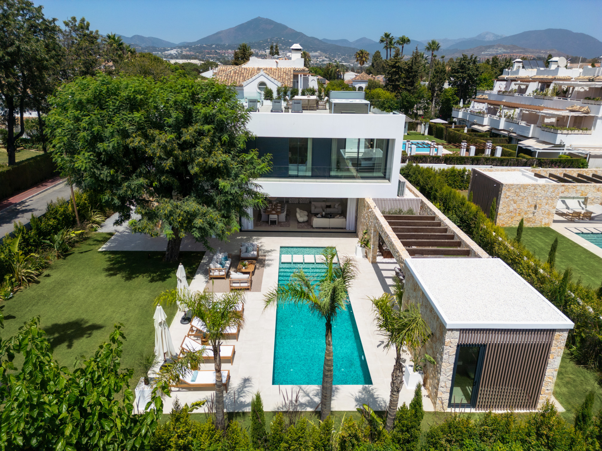 Moderne Villa Cortijo Blanco, San Pedro de Alcantara - Ihr persönliches Paradies in Cortijo Blanco