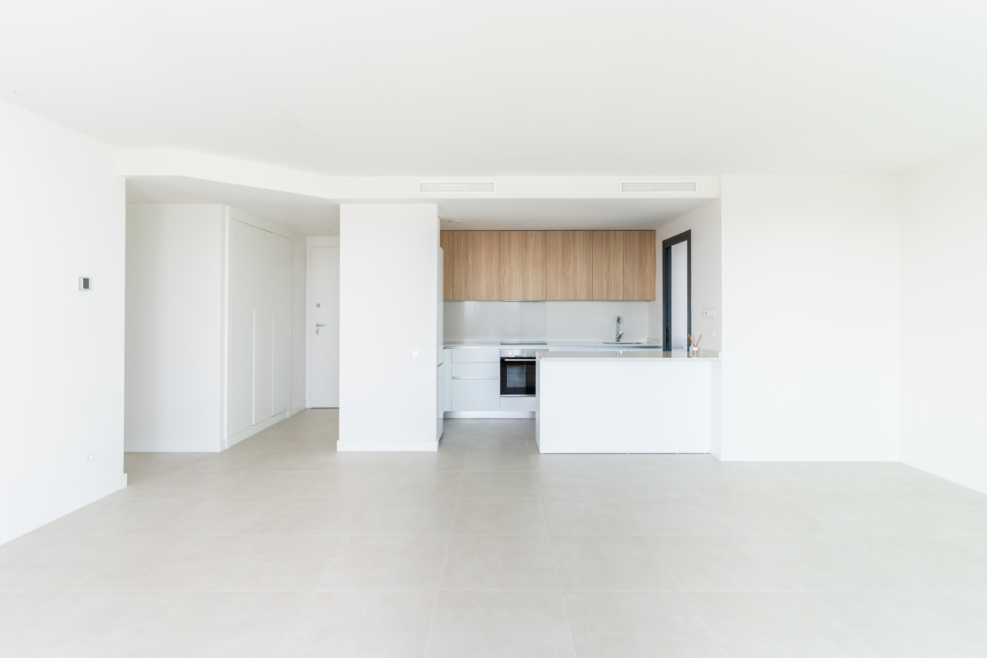 Lichtdurchflutetes Designer-Penthouse mit Meerblick und Resort-Lifestyle