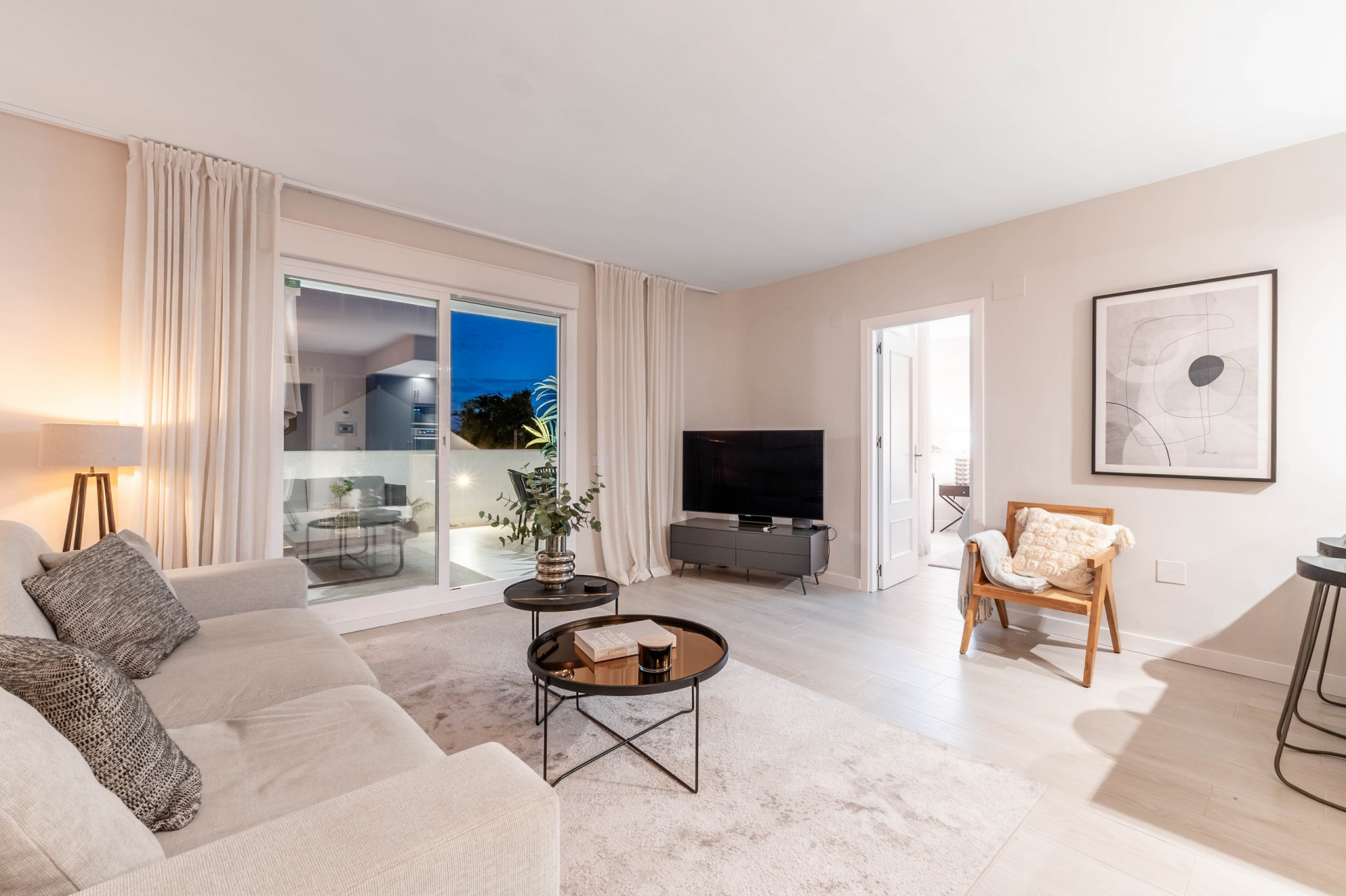 Lichtdurchflutetes Apartment mit Südterrasse und Meerblick
