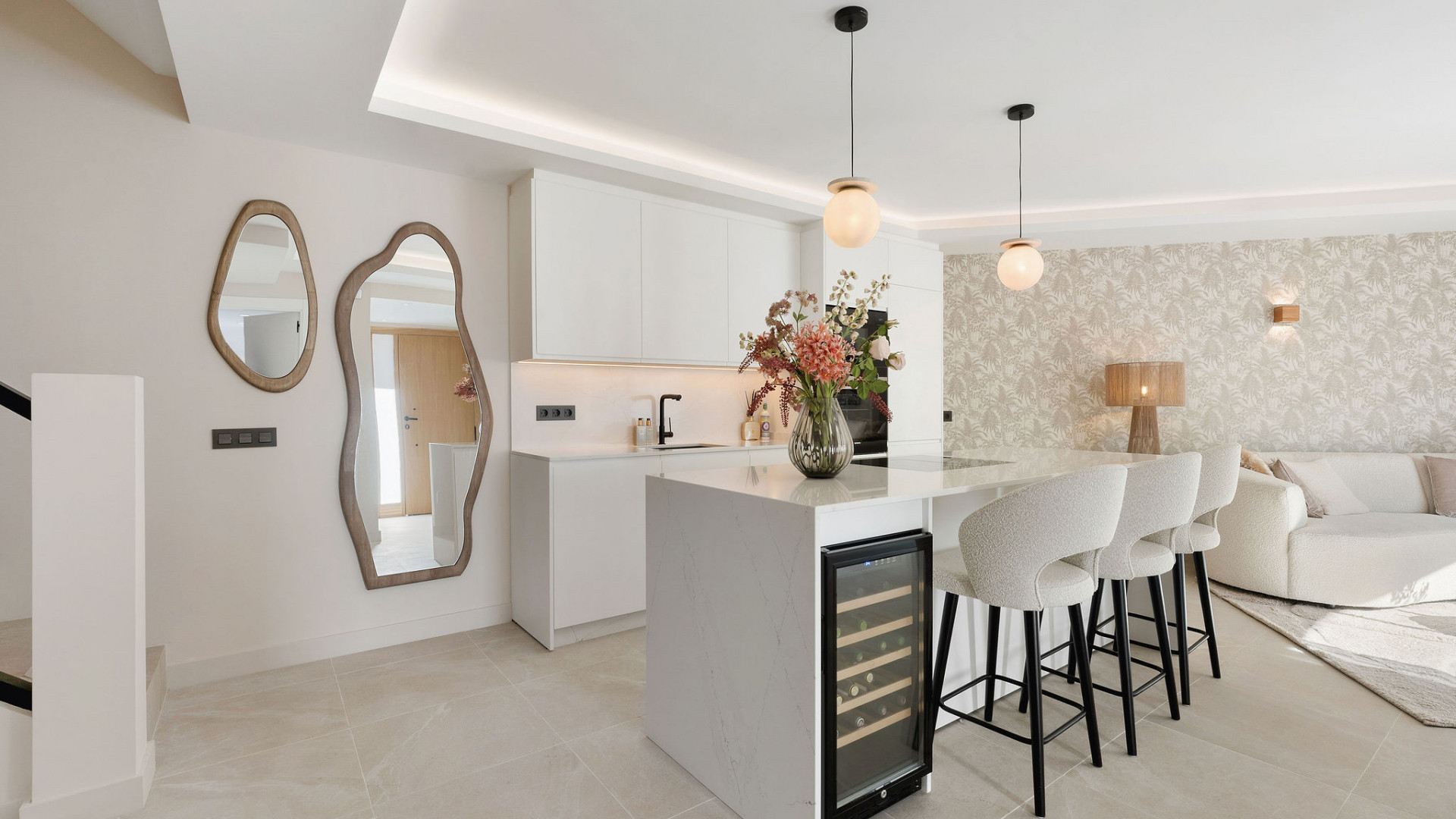 Eleganz trifft Komfort: Traumhaftes Stadthaus nahe Puerto Banús