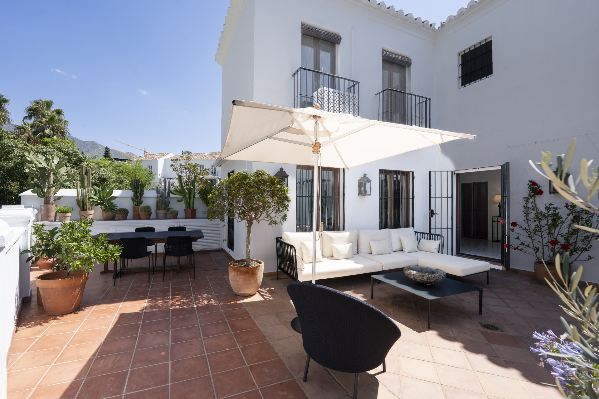 Stilvolles Stadthaus im andalusischen Stil – Goldene Meile, Marbella
