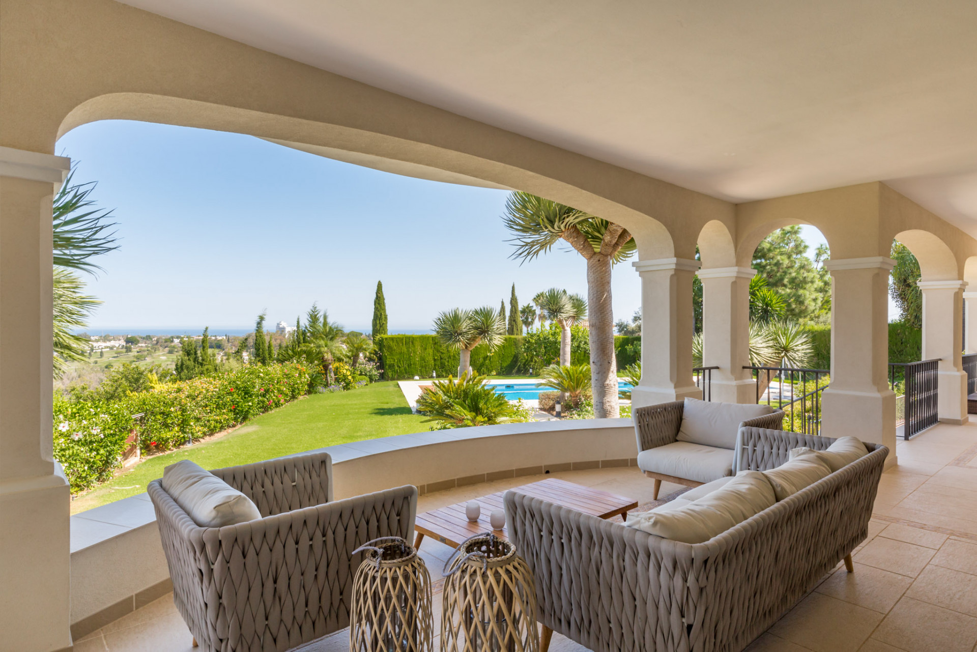 Exklusives Domizil mit Meerblick in Paraiso Alto