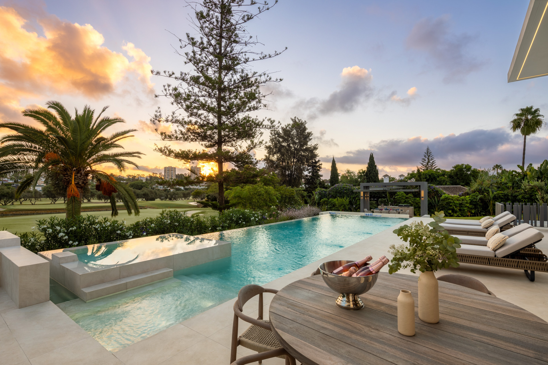 VILLA IMAGINE - EXQUISITE FRONTLINE GOLF VILLA IN LAS BRISAS