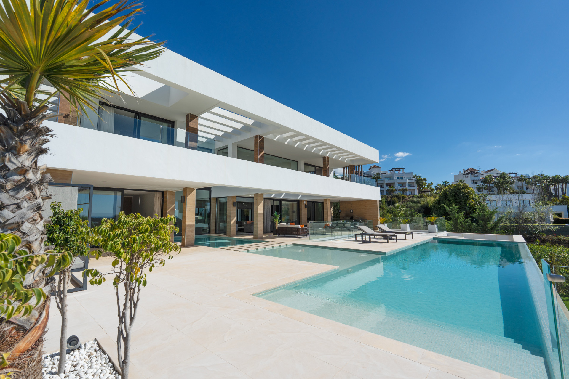 Exklusive Villa mit Meerblick in La Alquería, Benahavís