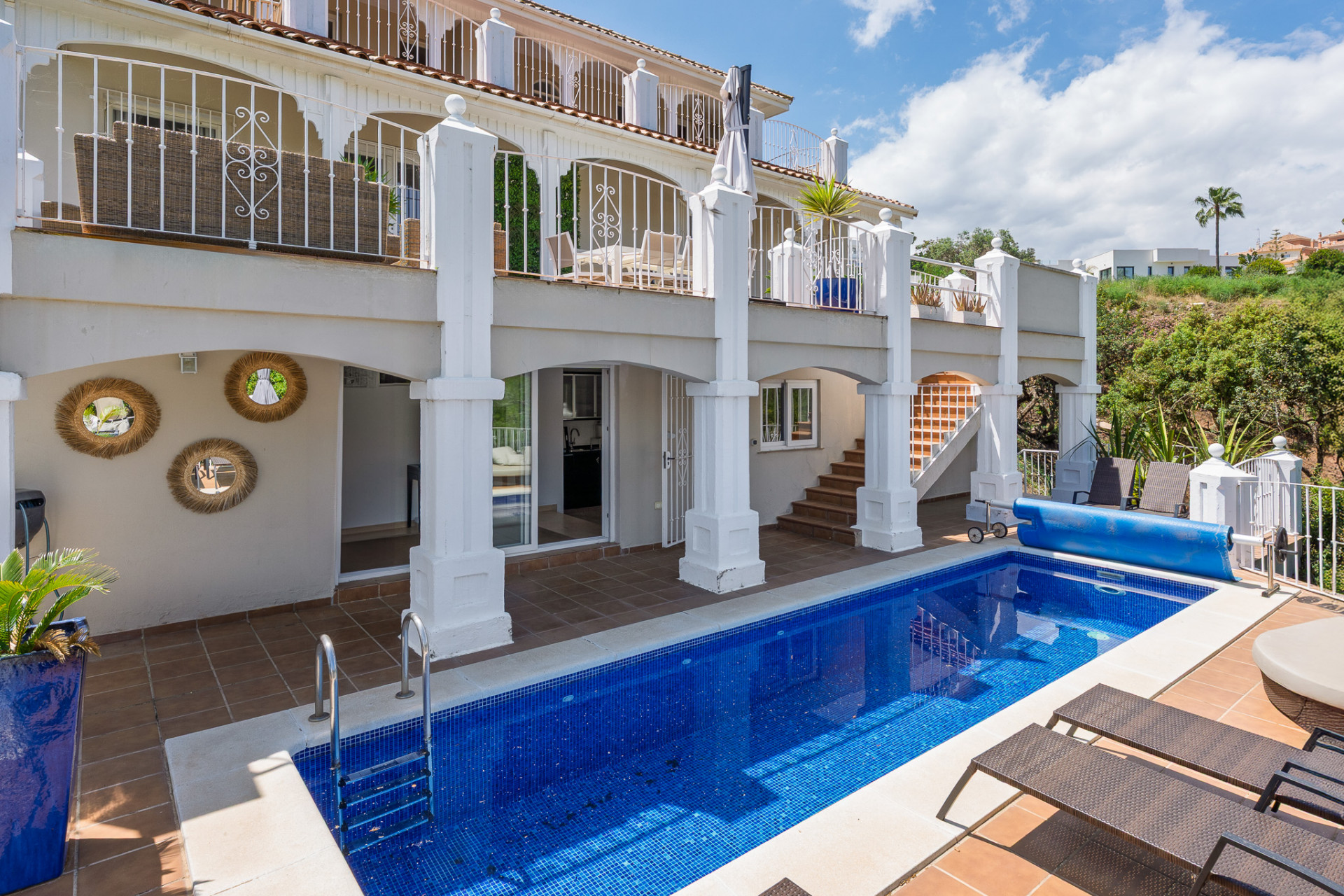 Casa Lorna – Stilvolle Villa in erster Golflinie mit Meerblick in Elviria, Marbella