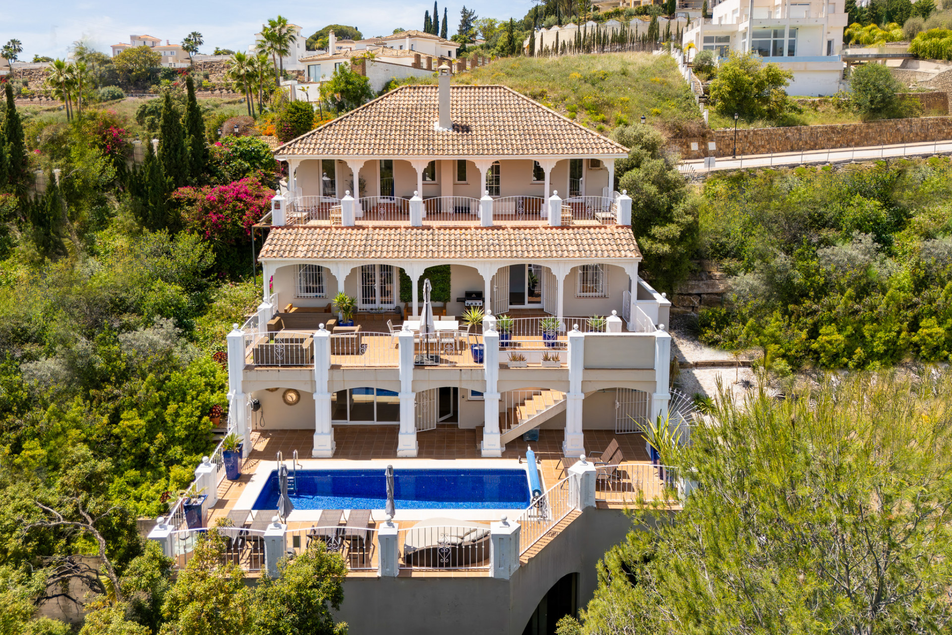 Casa Lorna – Stilvolle Villa in erster Golflinie mit Meerblick in Elviria, Marbella