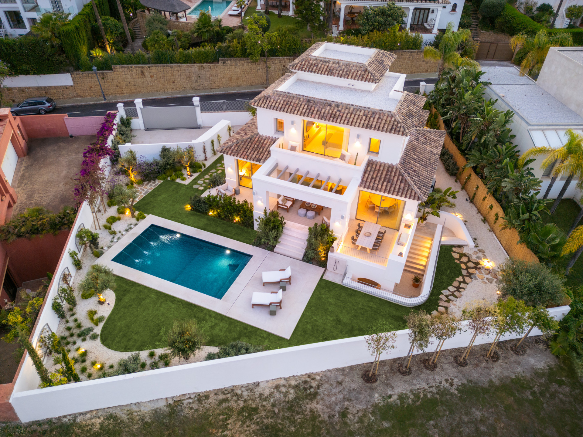 Luxuriöse, vollständig renovierte Villa in La Quinta mit atemberaubendem Bergblick und erstklassigen Annehmlichkeiten.