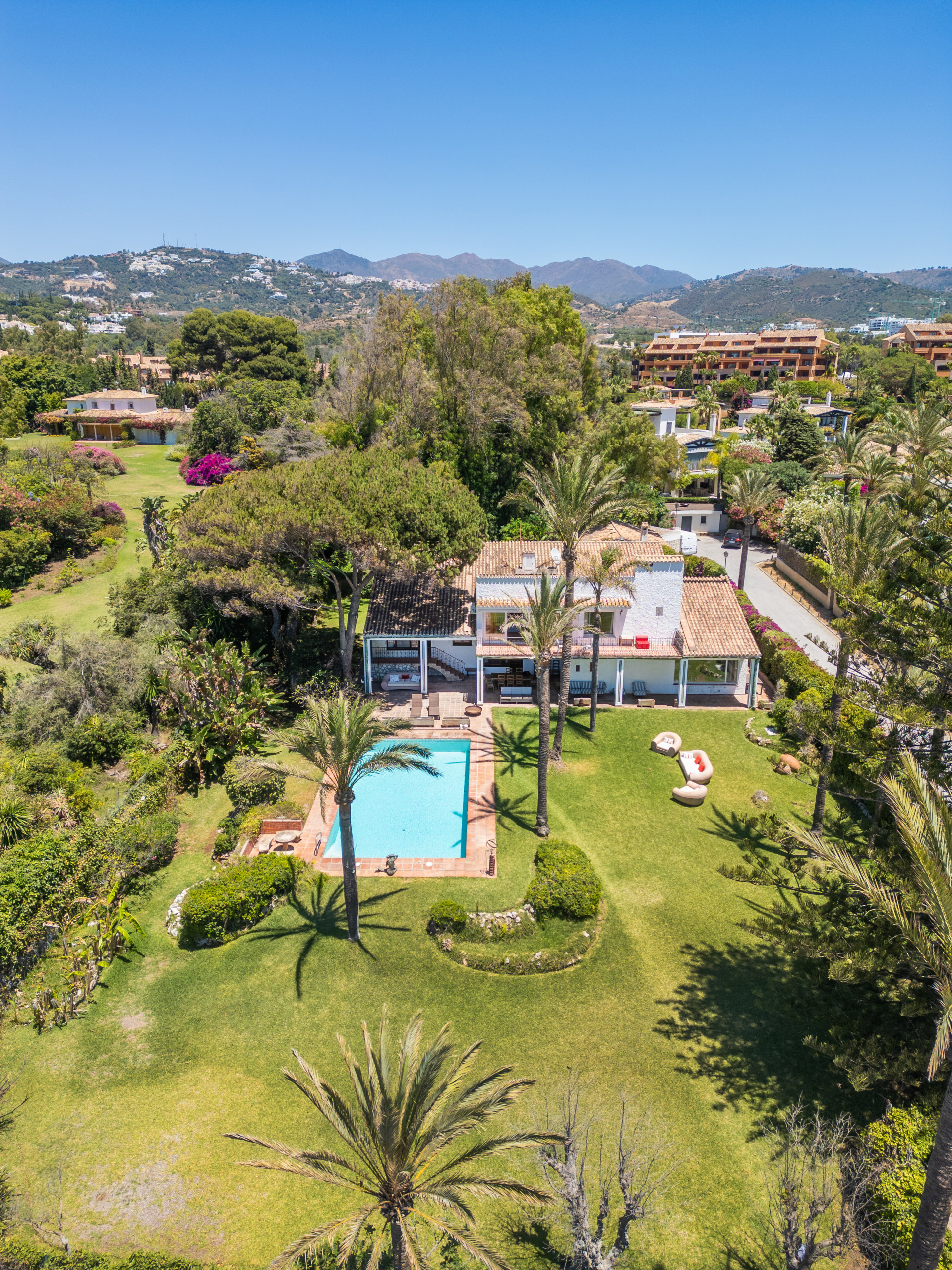 Image 40: detached villa For sale, Marbella, €8,400,000 [AQ-0118]