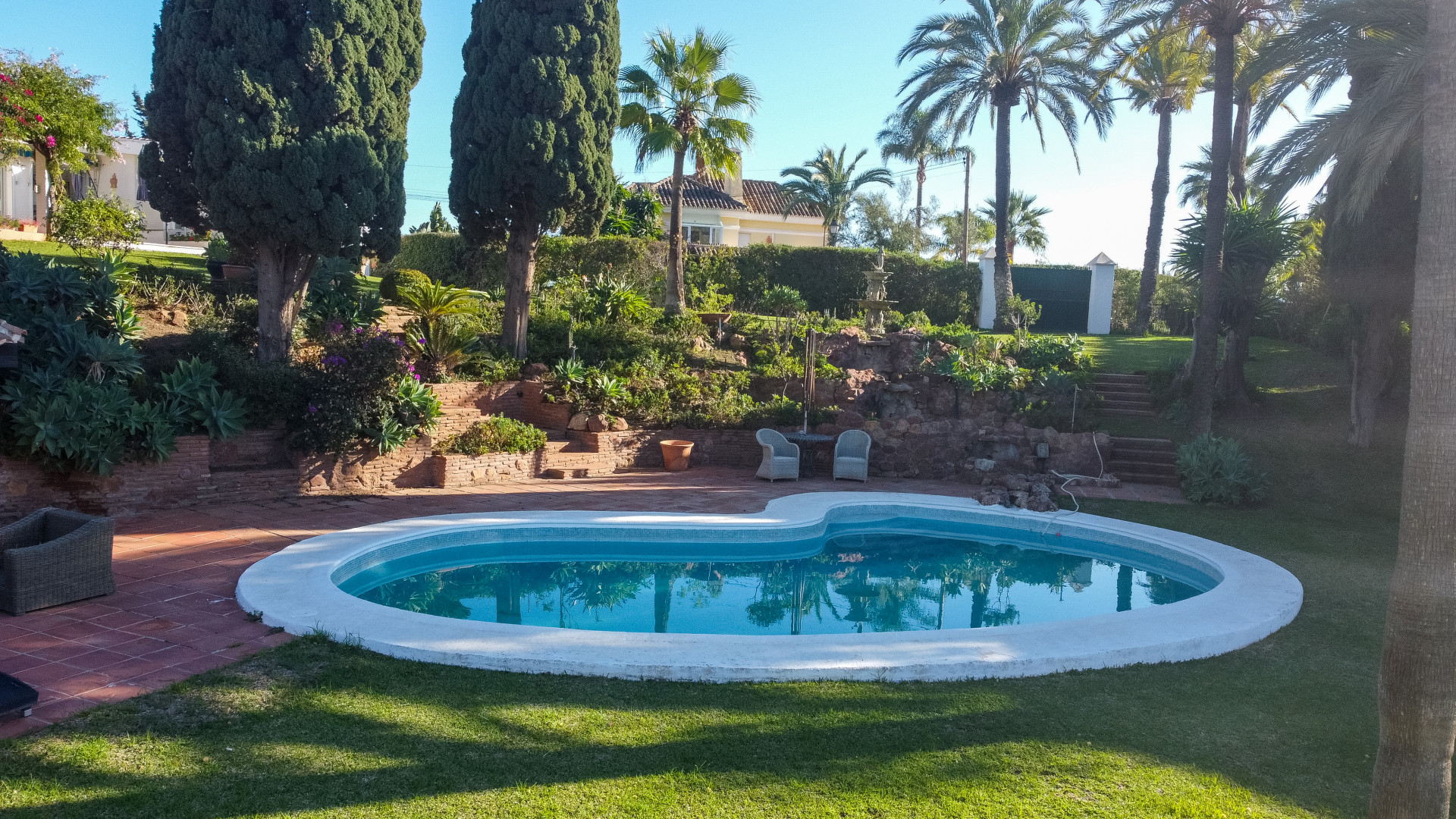 Fantastic Investment opportunity Charming one-story Villa on a spacious plot in one of Marbella's most sought-after urbanisations