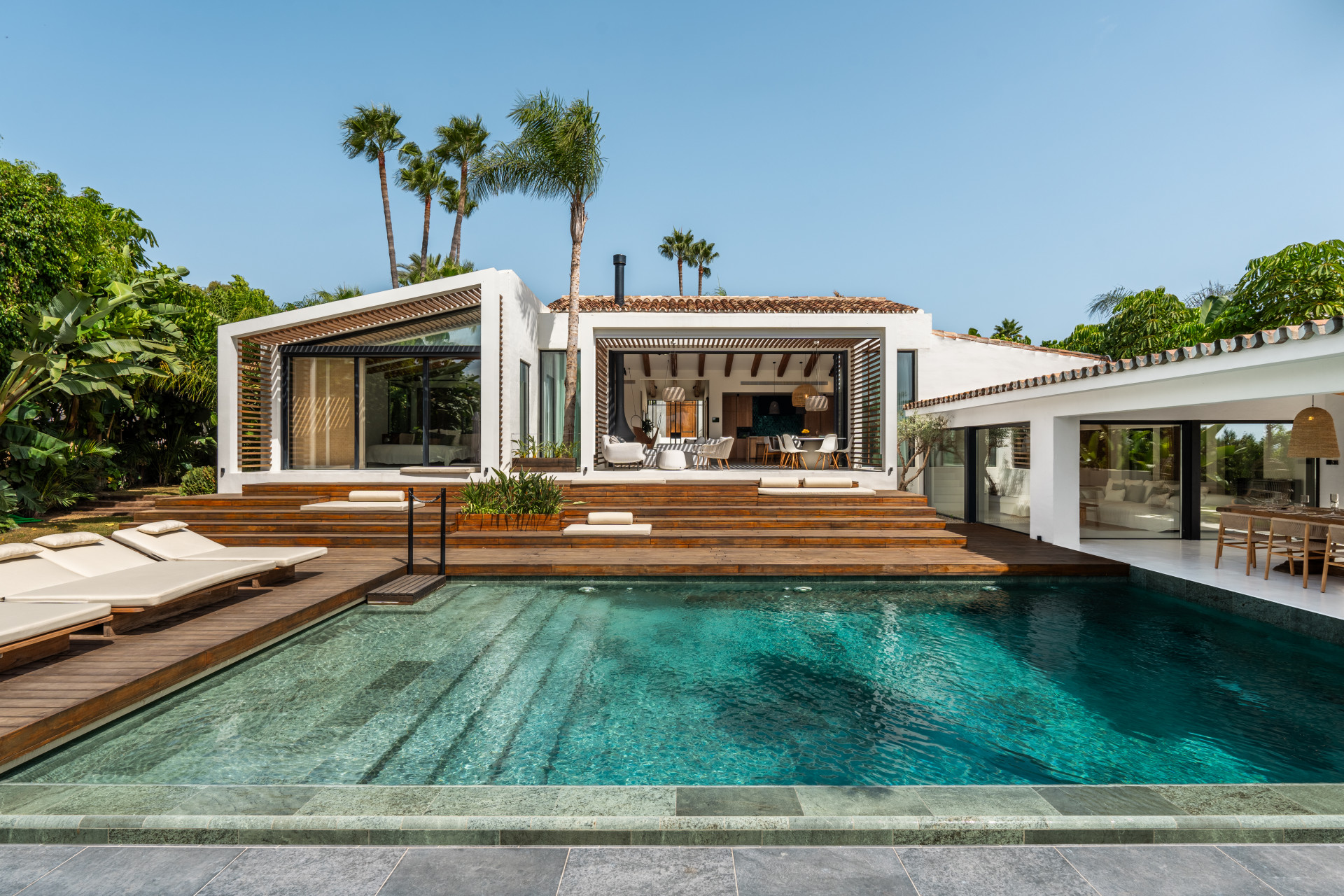 Luxury Front-Line Golf Villa in Nueva Andalucía, Marbella with Stunning Mountain Views and Modern Amenities