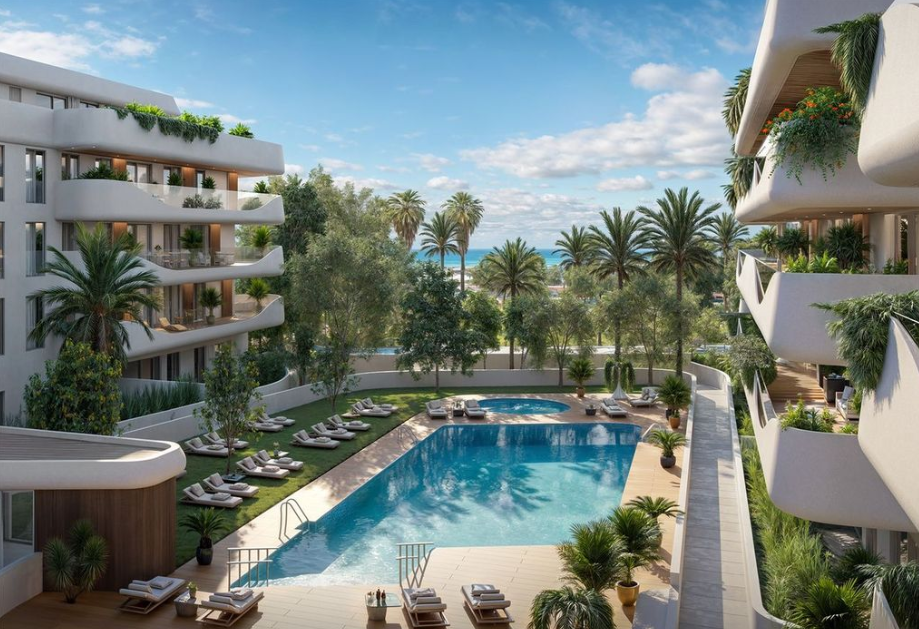 Stunning 4 Bedroom Penthouse Just Steps from the Beach in Marbella – A Prime Investment Opportunity!