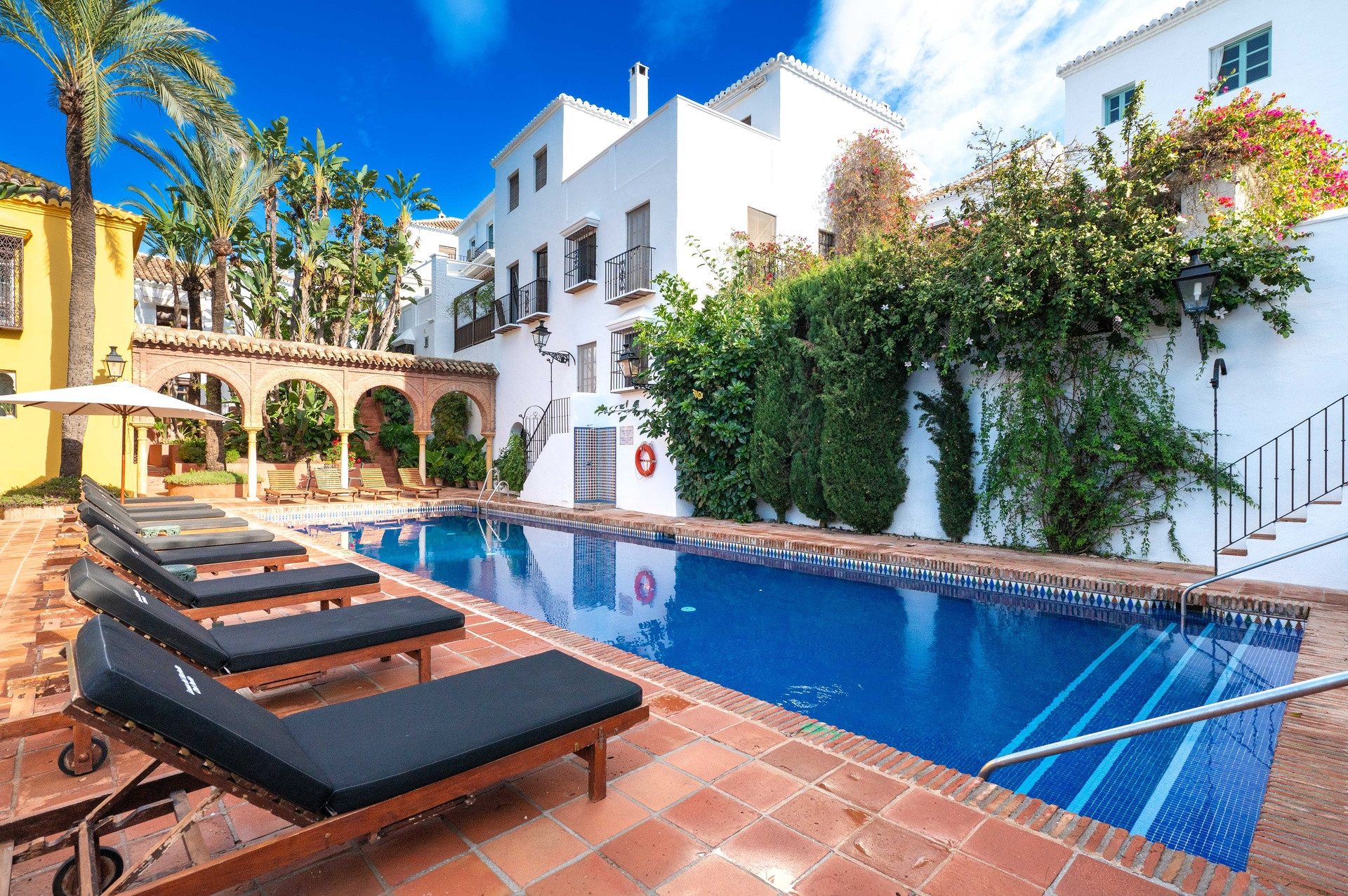 Charming townhouse in the heart of Marbella's Golden Mile