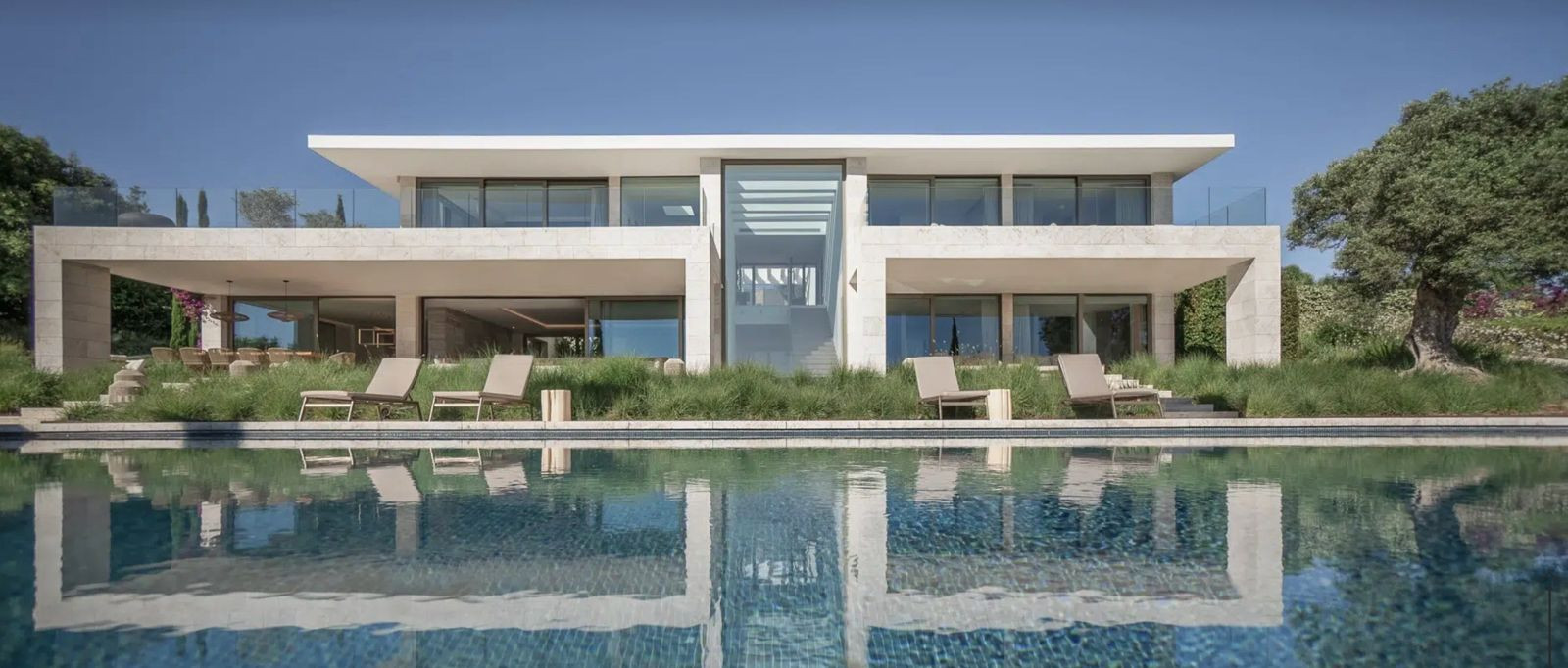 Villa La Escondida – Elevated Living Overlooking La Reserva Golf