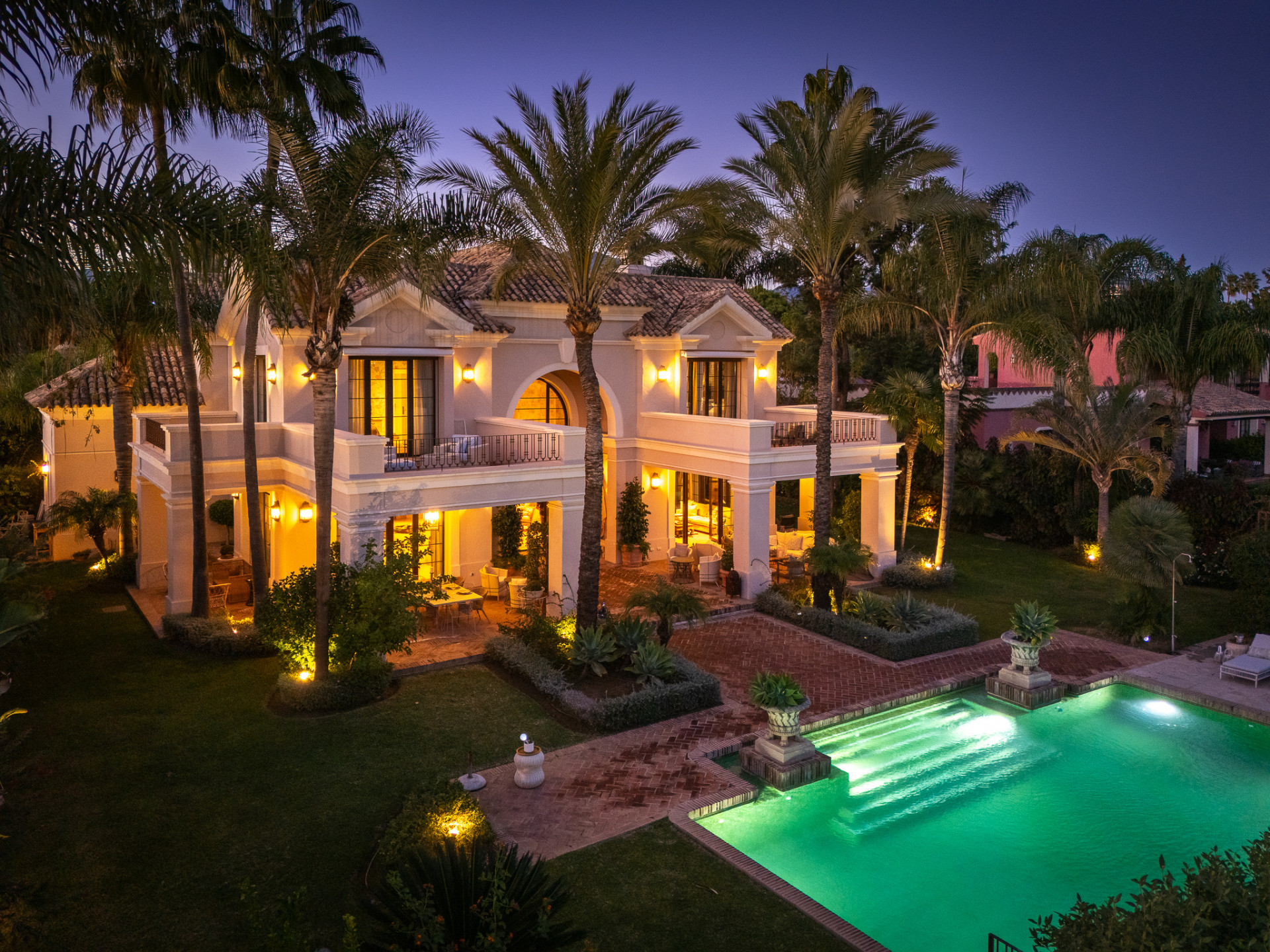 A rare jewel – exquisite luxury mansion in prestigious Guadalmina Baja, Marbella
