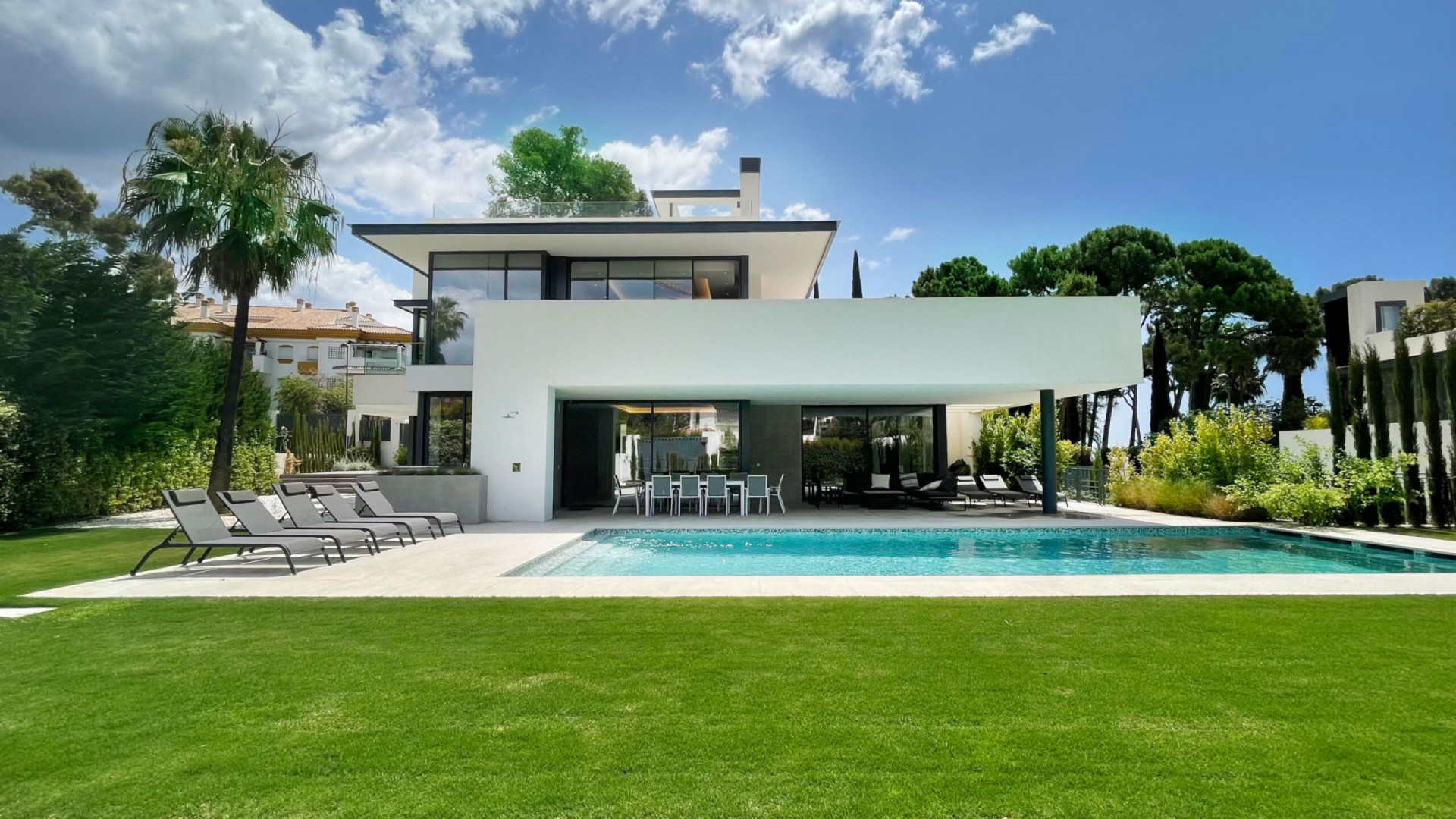 Stunning Modern Villa in Marbella's Golden Mile with Breathtaking Views