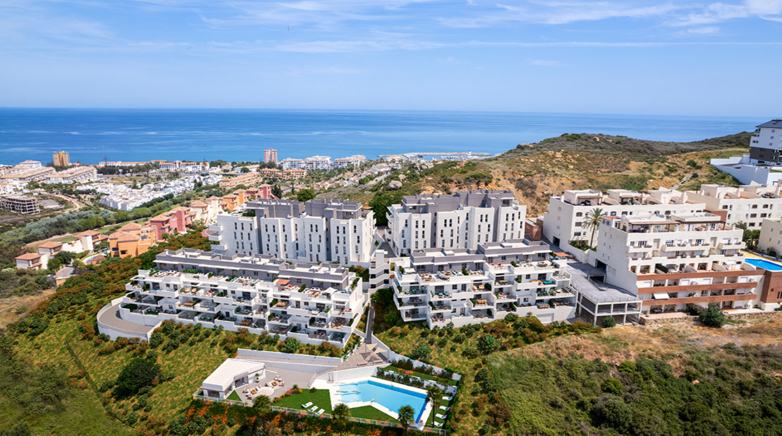 Exclusive 3 bedroom Apartment walking distance to La Duquesa Marina and the Beach!