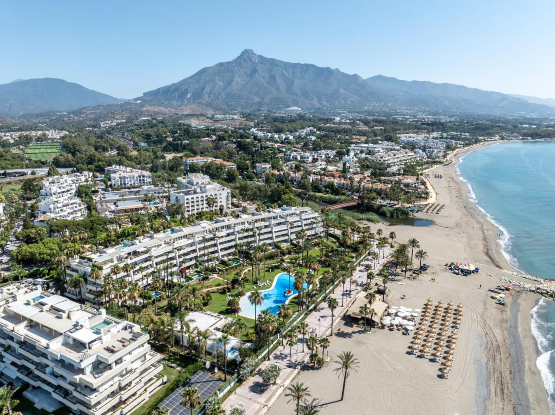 3-Bedroom Duplex Penthouse with Private Pool – Frontline Beach, Puerto Banús