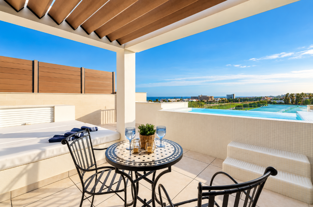 Luxury 3 Bedroom Apartment with Private Rooftop Pool and sea views for Sale in La Cala de Mijas
