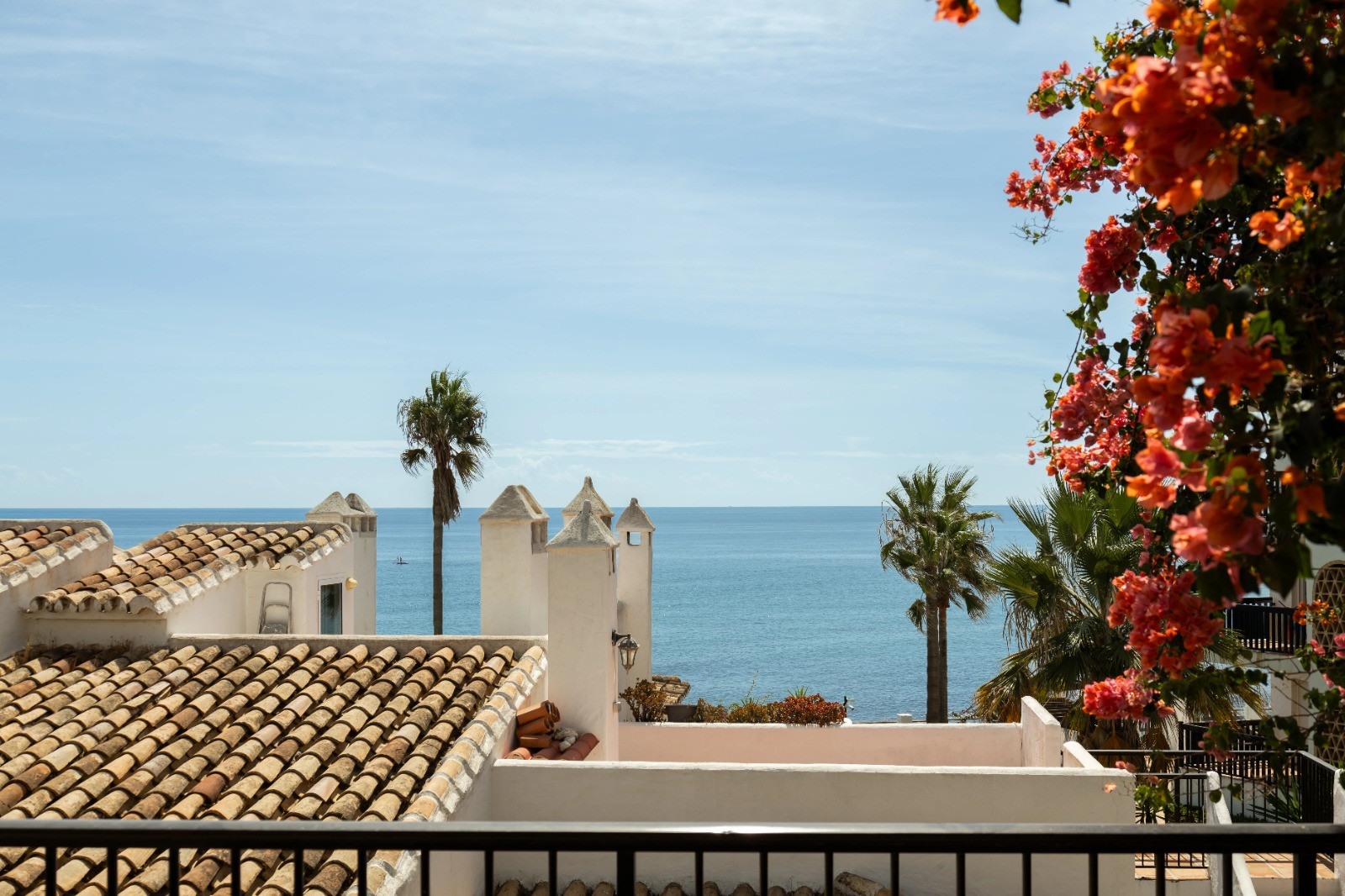 Sea View Duplex Apartment for Sale in Calahonda, Costa del Sol