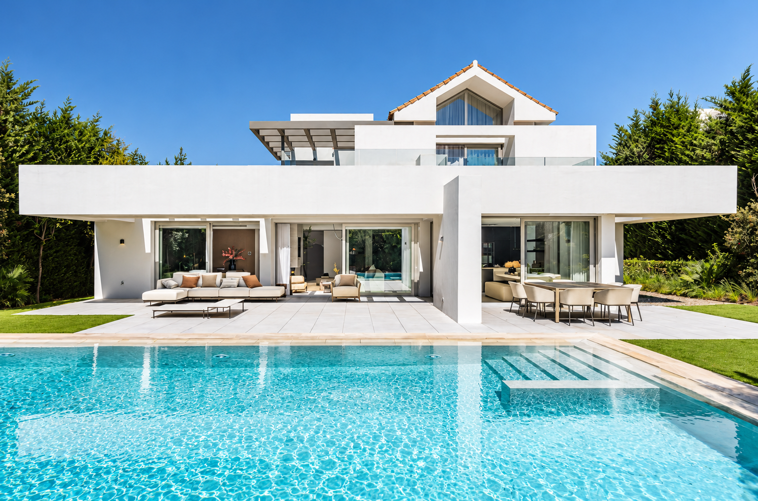 A Luxury Collection of Brand-New Key Ready Villas for Sale in El Paraíso| New Golden Mile