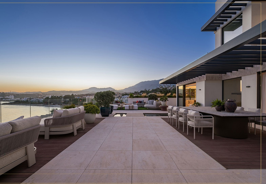 SKY VILLA STELLA – Exceptional Duplex Sky Penthouse on the Beachfront in Estepona