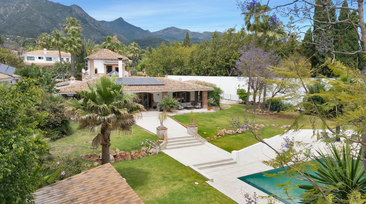 Luxury Mediterranean Villa for Sale in Rocío de Nagüeles, Marbella Golden Mile