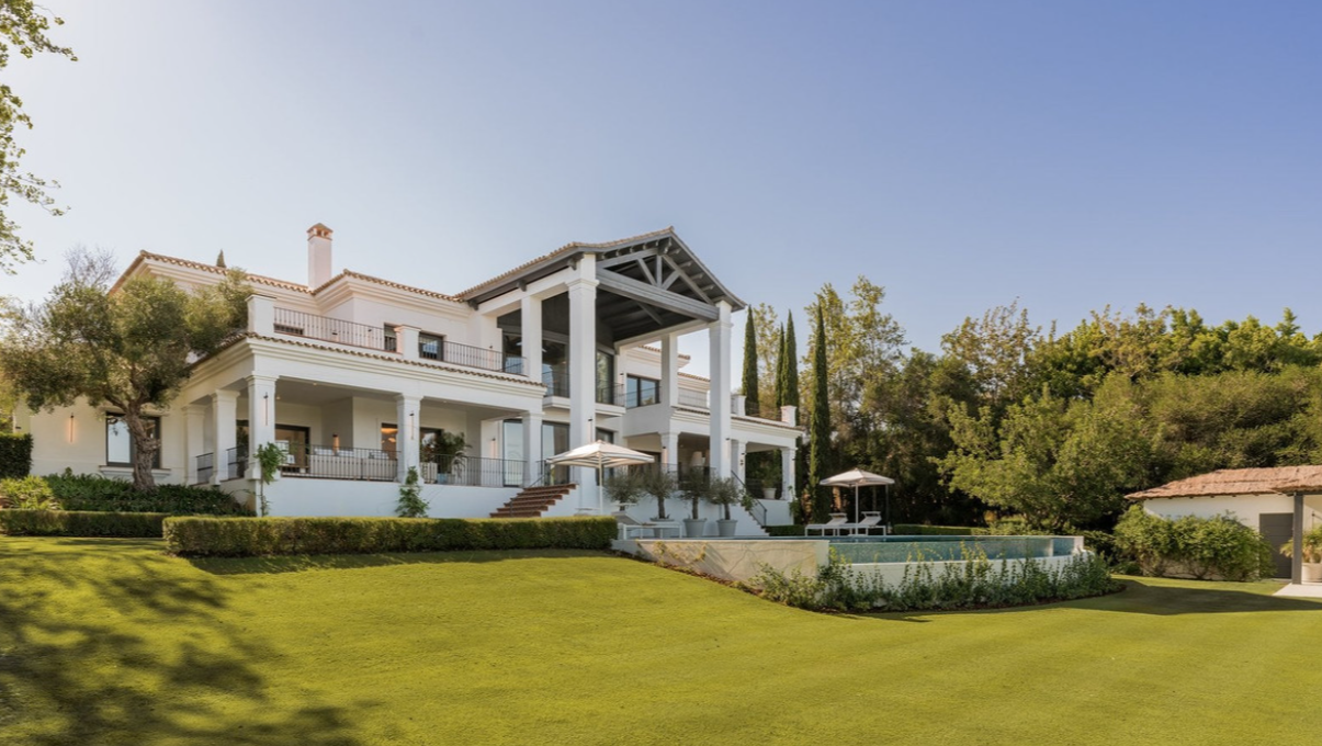 Luxury Villa for Sale in Sotogrande Alto | Frontline Golf & Panoramic Sea Views