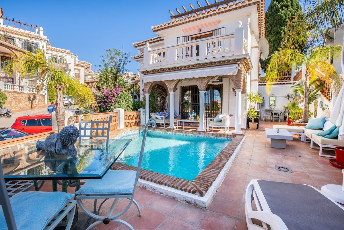 A Charming Andalusian Home with Private Pool, Golf Surroundings & Stunning Views