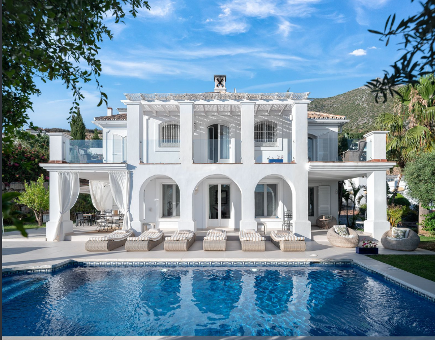 Luxury Contemporary Villa for Sale in Sierra Blanca Country Club, Marbella -Panoramic Sea, Mountain, Gibraltar & Africa Views
