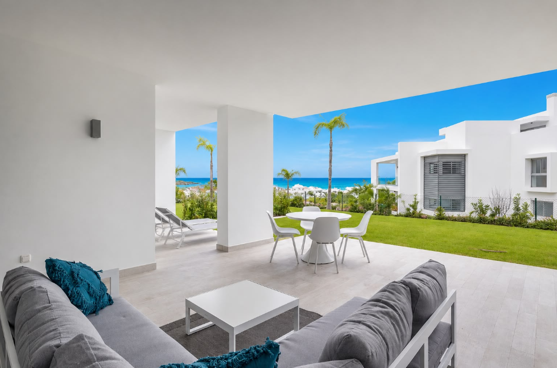 Ground Floor Apartment for Sale in Estepona with sea views  – €575,000