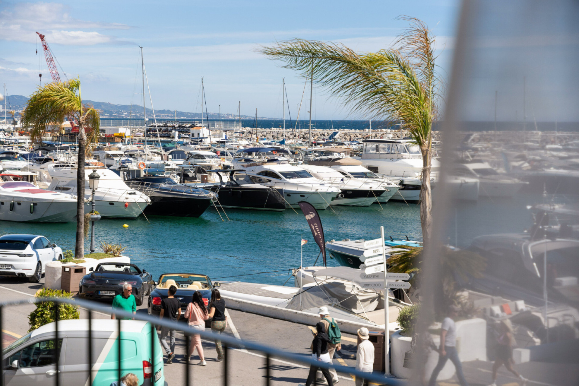 Marina-Front Elegance in the Heart of Puerto Banús