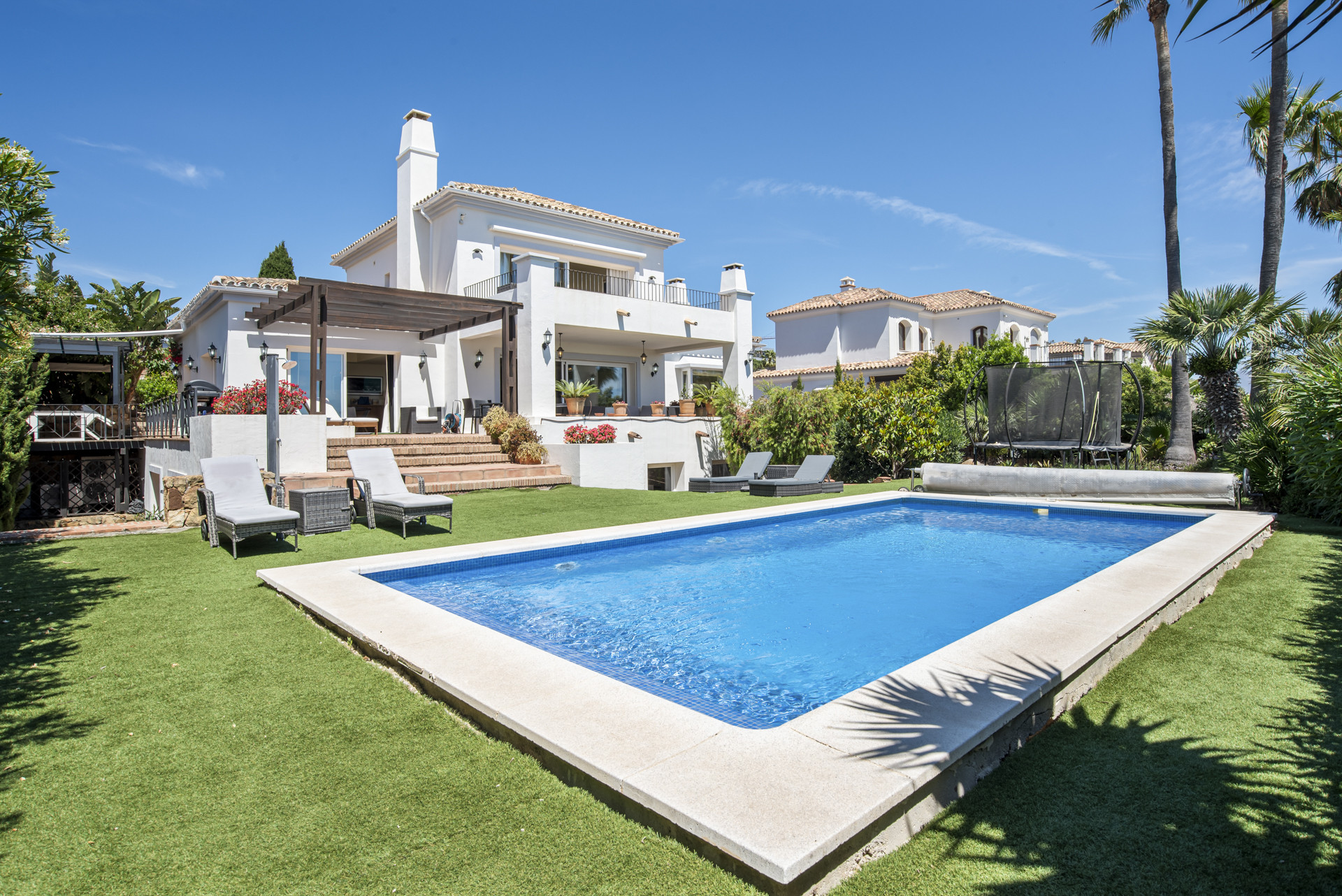 Panoramic Sea-View Luxury Villa in La Paloma — Elegant Mediterranean Living Between Sotogrande & Marbella