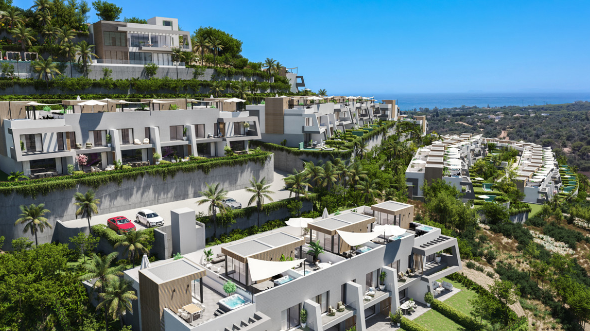 Elevated Living: Contemporary Townhouse with Sea & Mountain Views in Marbella East