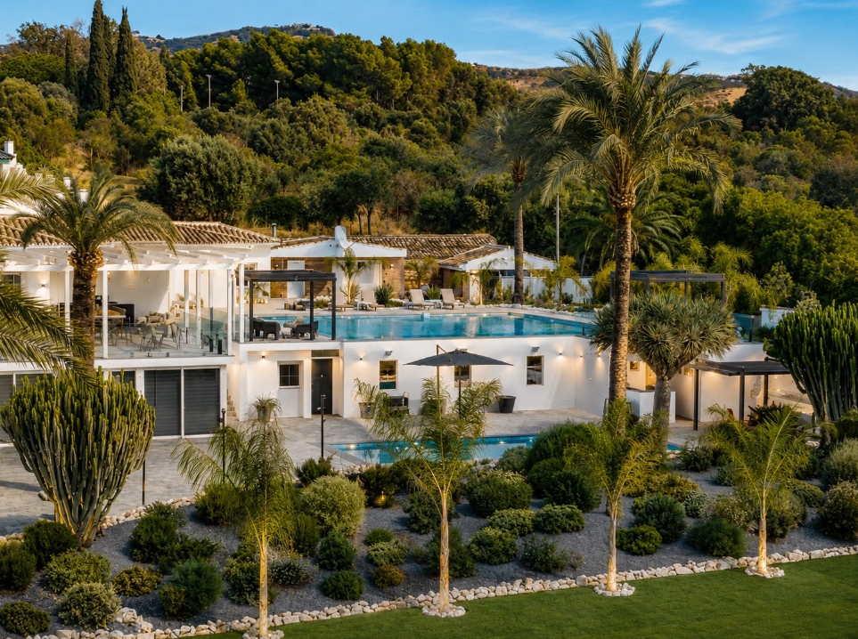 Iconic Marbella East Property with Expansive Grounds, Two Pools and Extraordinary Sea Views