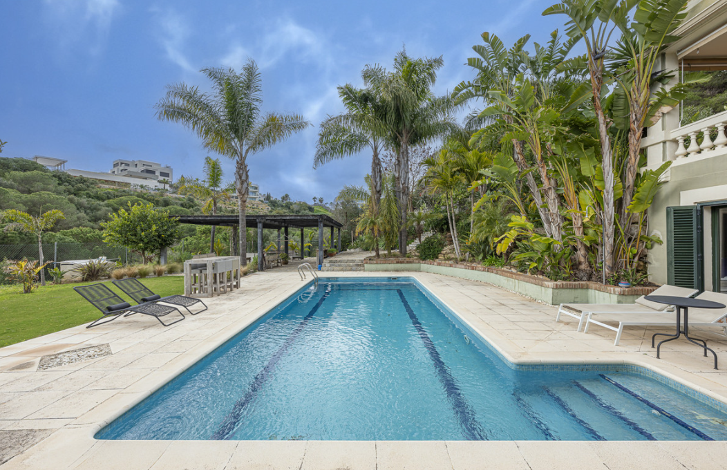 Immaculate Semi-Detached Villa in Prestigious Sotogrande Alto