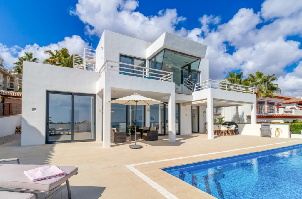 Modern Luxury Villa with Panoramic Sea Views in La Cala de Mijas