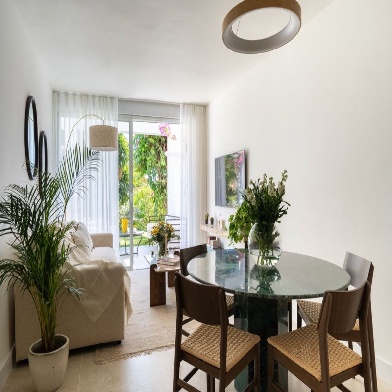 A sun-drenched retreat in the heart of La Quinta, Marbella