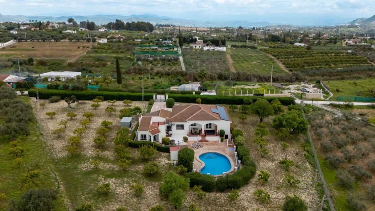 Renovated Countryside Finca with Guest Annex and Heated Pool in Alhaurín el Grande, Malaga