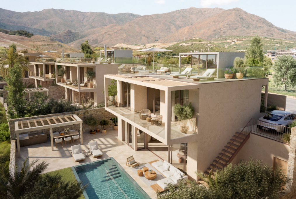 Frontline Golf Living with Panoramic Views in Estepona