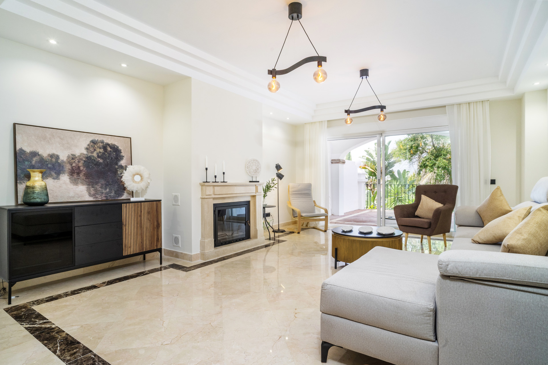 Elegant Three-Bedroom Apartment with Spacious Terrace in Prestigious Sierra Blanca