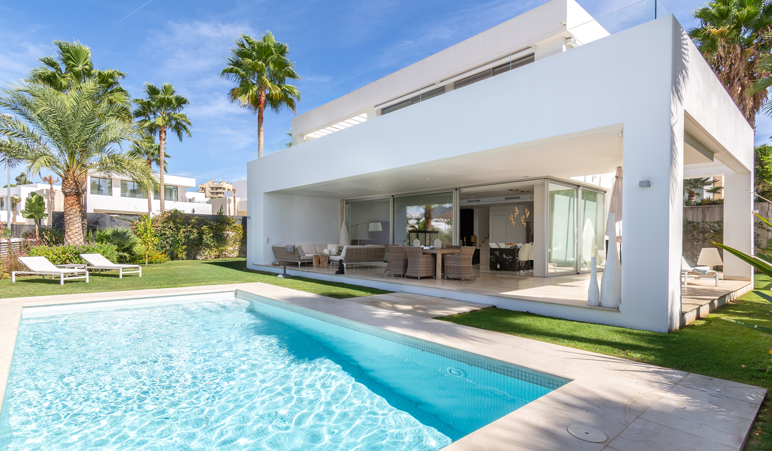 Key-Ready Fully Furnished Detached Villa in Rio Real, Marbella